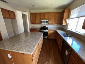 31083 Manford Dr in Winchester, CA - Building Photo - Building Photo