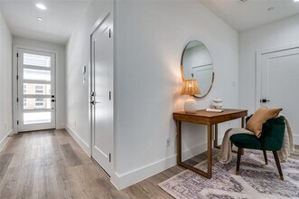 631 N Tyler St in Dallas, TX - Building Photo - Building Photo