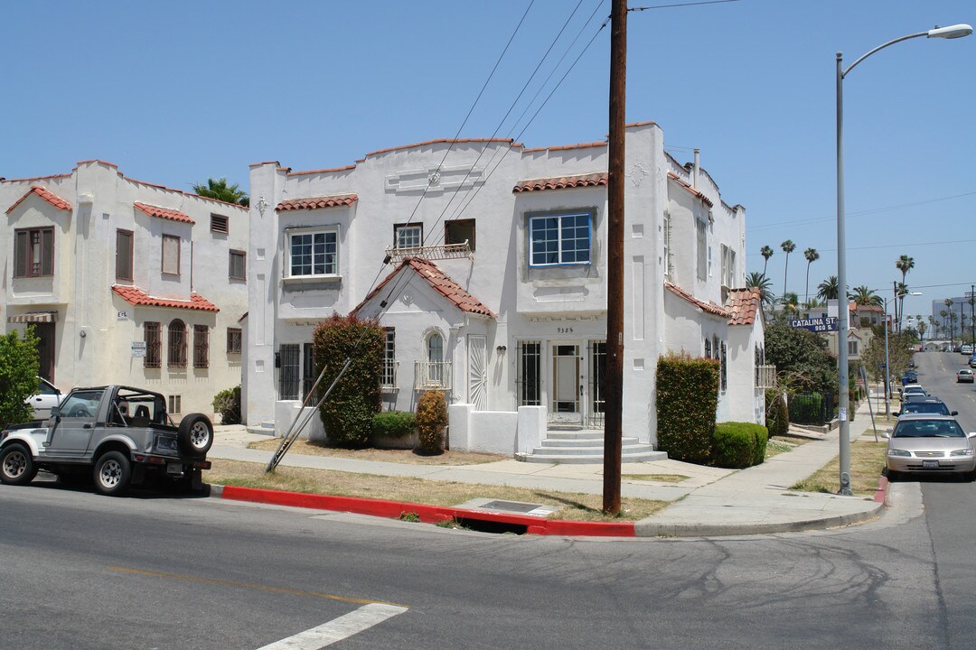 936 S Catalina St in Los Angeles, CA - Building Photo