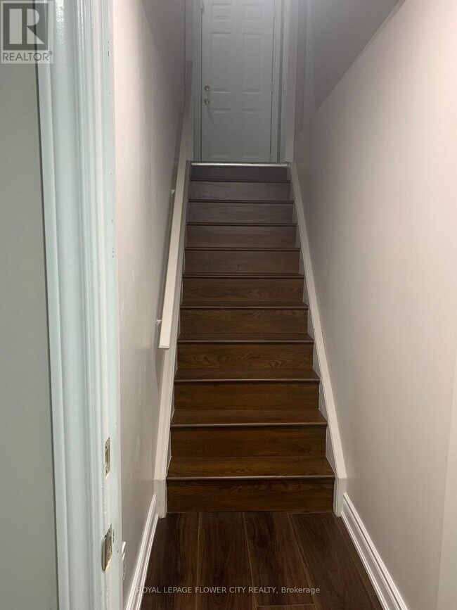 62 Hardgate Crescent in Brampton, ON - Building Photo - Building Photo