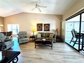 4644 Weybridge St in Sarasota, FL - Building Photo - Building Photo