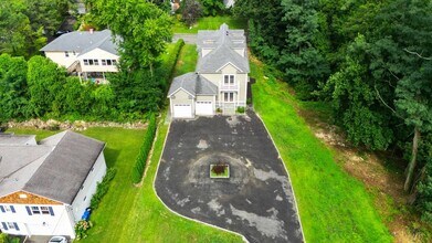 1 Kewanee Rd in New Rochelle, NY - Building Photo - Building Photo