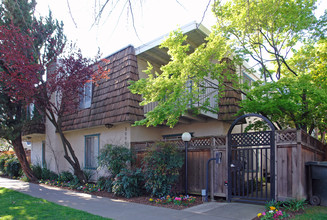 3006-3008 D St in Sacramento, CA - Building Photo - Building Photo