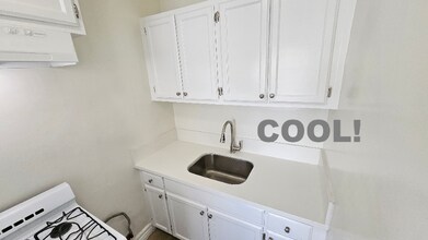727 S Coronado St in Los Angeles, CA - Building Photo - Building Photo