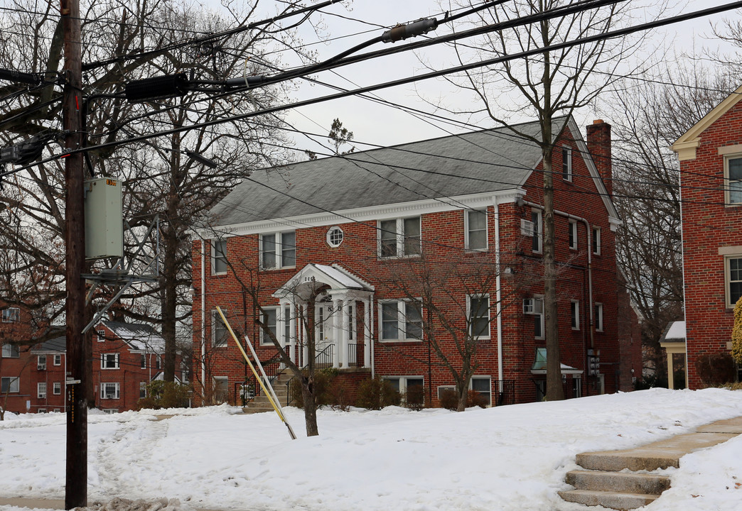 8300 Flower Ave in Takoma Park, MD - Building Photo