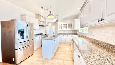 32555 Mesa Lilac Rd in Escondido, CA - Building Photo - Building Photo