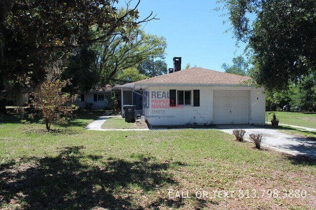 621 Sunset Dr in Brandon, FL - Building Photo - Building Photo