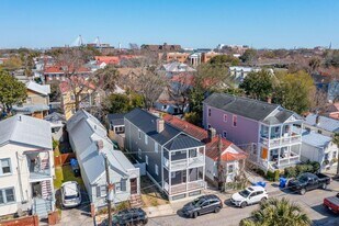 8 Larnes St in Charleston, SC - Foto de edificio - Building Photo