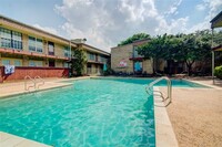 5924 Birchbrook Dr in Dallas, TX - Building Photo - Building Photo