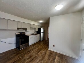 4510 W 29th St-Unit -4510 in Little Rock, AR - Building Photo - Building Photo