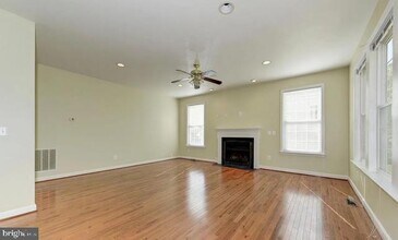 4222 Talon Dr in Dumfries, VA - Building Photo - Building Photo