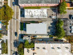 1050 SW 7th St in Miami, FL - Building Photo - Building Photo