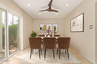 5730 N Scottsdale Rd in Paradise Valley, AZ - Building Photo - Building Photo