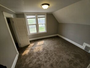 518 N 10th Ave E in Duluth, MN - Building Photo - Building Photo