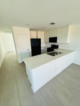 3931 Selawik St in Sherman, TX - Foto de edificio - Building Photo