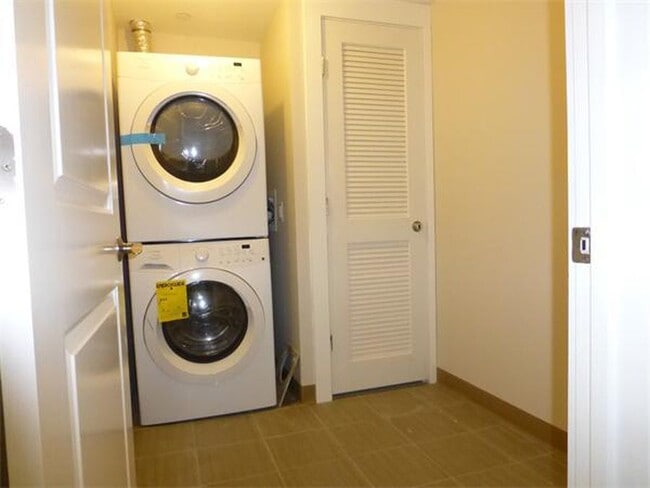 48 Kent St, Unit 1 in Brookline, MA - Building Photo - Building Photo