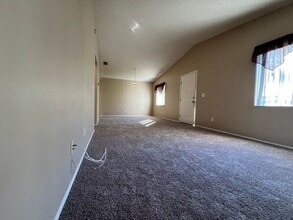 2075 Isle Royal Ct SE in Winter Haven, FL - Building Photo - Building Photo