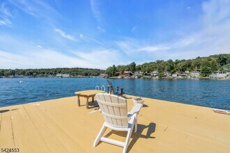 363 Lakeside Blvd in Hopatcong, NJ - Building Photo - Building Photo