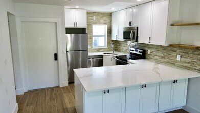 6100 NE 7th Ave in Boca Raton, FL - Building Photo - Building Photo
