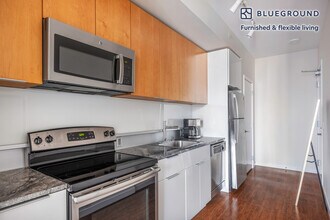 288 106th Ave NE, Unit SI FL20-ID119 in Bellevue, WA - Building Photo - Building Photo