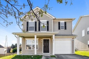 10811 Carstairs St in Charlotte, NC - Building Photo