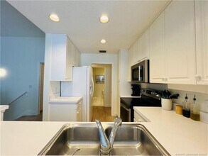 411 NE Plantation Rd in Stuart, FL - Building Photo - Building Photo