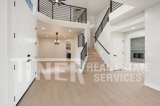 5250 Fenton Way in Roseville, CA - Building Photo - Building Photo