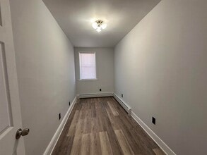 116 W 7th St, Unit A4-508 in Bayonne, NJ - Building Photo - Building Photo