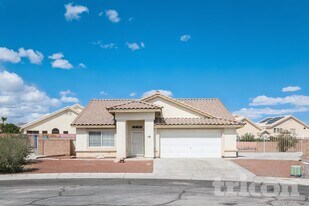 600 Rio Del Sol Dr in North Las Vegas, NV - Building Photo