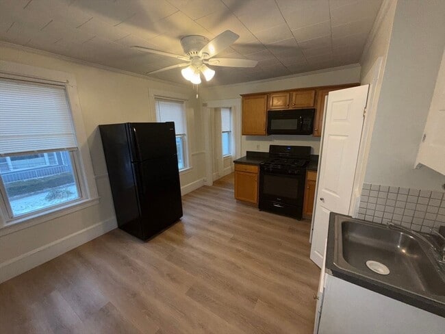 36 2nd St in North Andover, MA - Building Photo - Building Photo