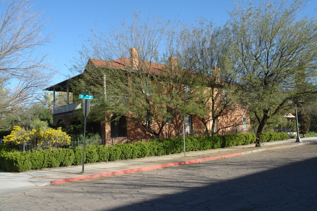 220 E 14th St in Tucson, AZ - Building Photo