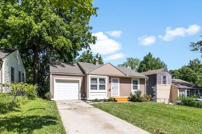 8023 Garfield Ave in Kansas City, MO - Building Photo - Building Photo