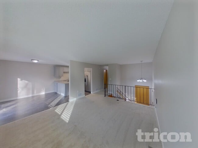 4507 Scott Trail in Eagan, MN - Building Photo - Building Photo