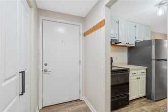 327 Village Blvd N in Baldwinsville, NY - Building Photo - Building Photo