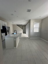 1518 Erin Breeze Ln in Kissimmee, FL - Building Photo - Building Photo