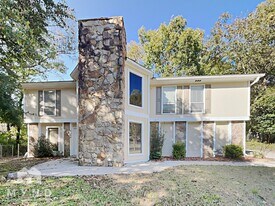 2394 Wine Ridge Dr in Birmingham, AL - Building Photo