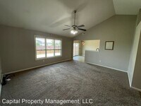2902 Marguerite Dr photo'