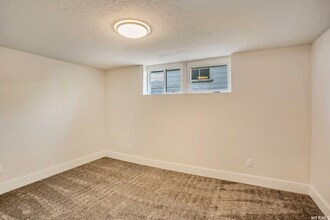167 E 200 N-Unit -Downstairs in Provo, UT - Building Photo - Building Photo