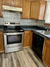 6820 Linville Dr in Barboursville, WV - Building Photo - Building Photo
