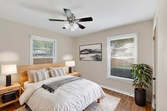 2207 Housley Dr in Dallas, TX - Foto de edificio - Building Photo