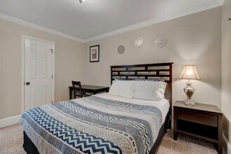 2201 1/2 Summit St in Durham, NC - Building Photo - Building Photo