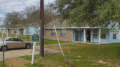 304 Mooney Ave in Hammond, LA - Foto de edificio - Building Photo