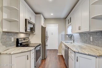97 Arrowood Rd in Englishtown, NJ - Building Photo - Building Photo