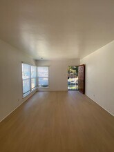 5077 Pacific Ave in Long Beach, CA - Building Photo - Building Photo