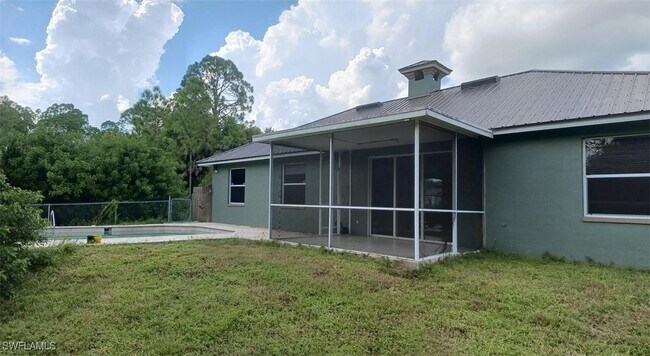120 18th Ave NE in Naples, FL - Building Photo - Building Photo