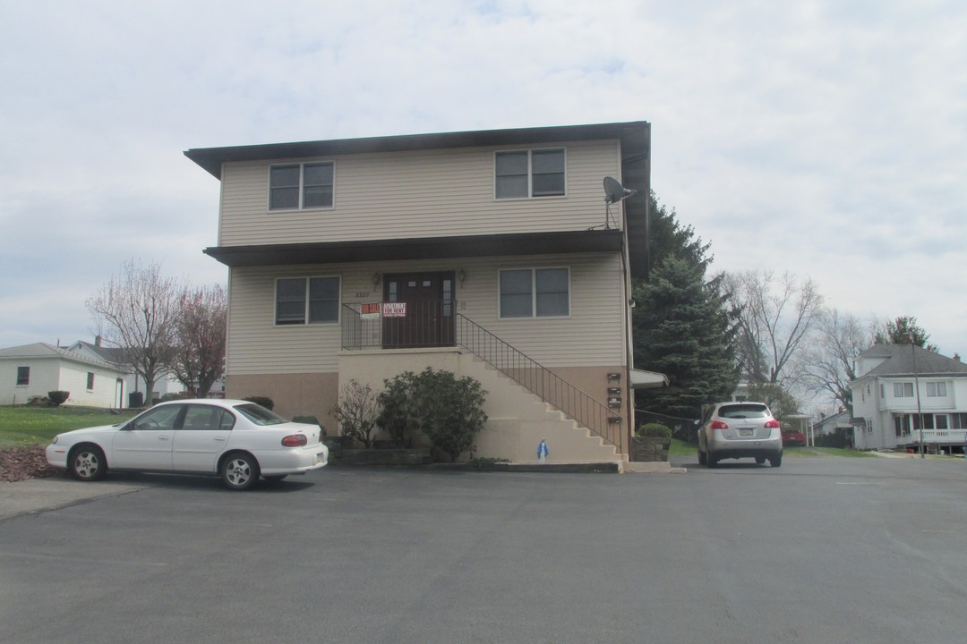 3327 Cedar Ave in Moosic, PA - Building Photo