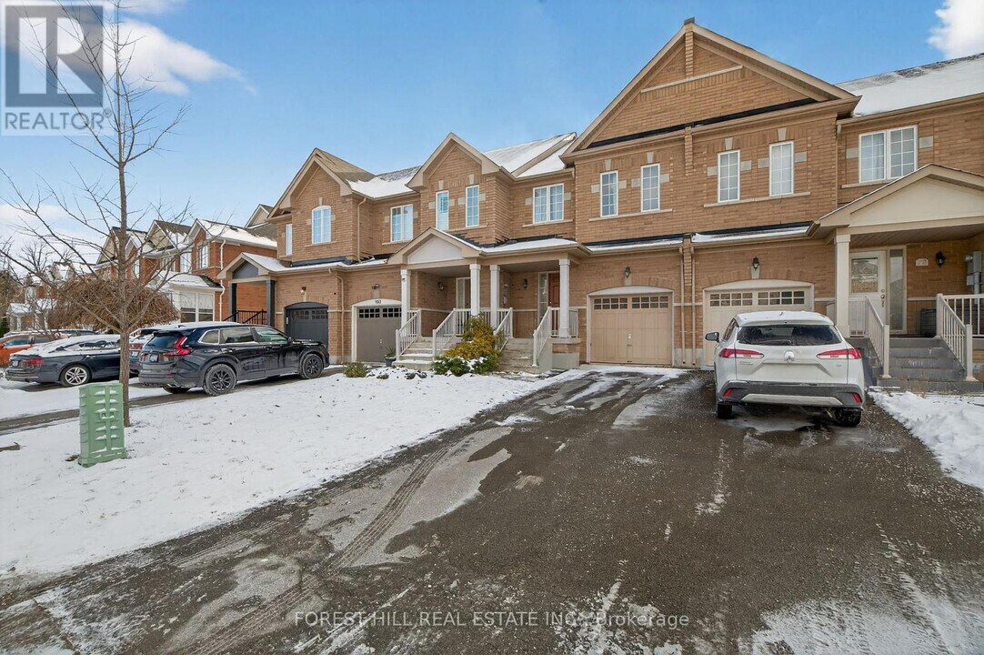 101 Sir Sanford Fleming Way in Vaughan, ON - Building Photo