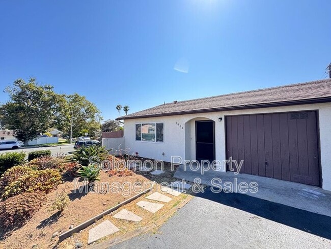 1006 Santa Fe Dr