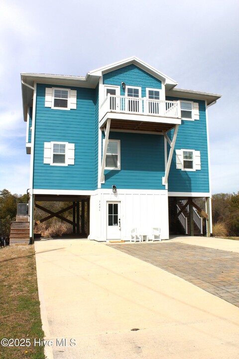 7406 Canal Ct in Emerald Isle, NC - Building Photo