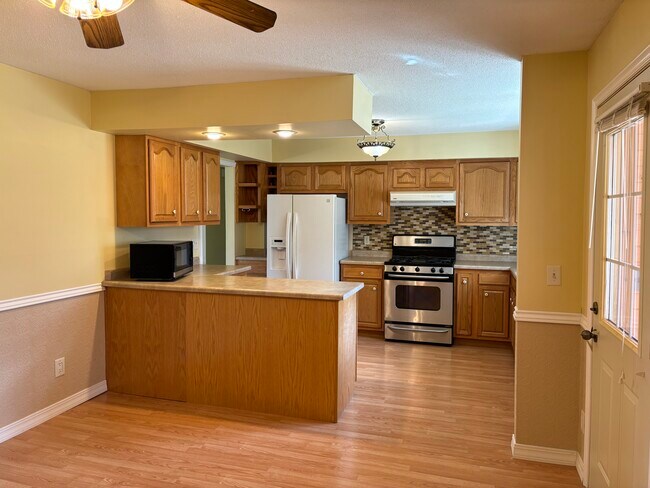 126 East Golden Lake Lane in Circle Pines, MN - Building Photo - Building Photo